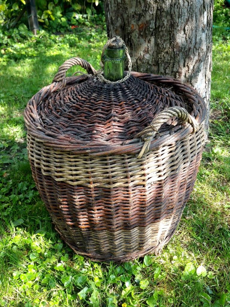 1 dame jeanne avec protection osier