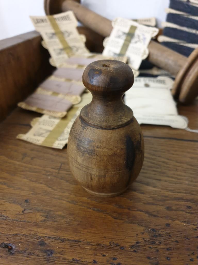 1 devidoir a fil en bois