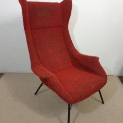 1 fauteuil a oreilles rouge