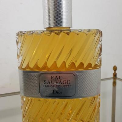 Bouteille de Parfum Dior