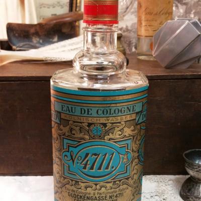 1 flacon eau de cologne 4711