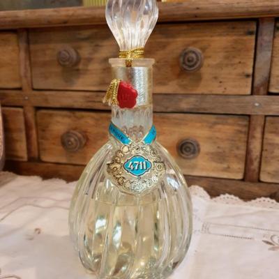 1 flacon et coffret d eau de cologne 4711