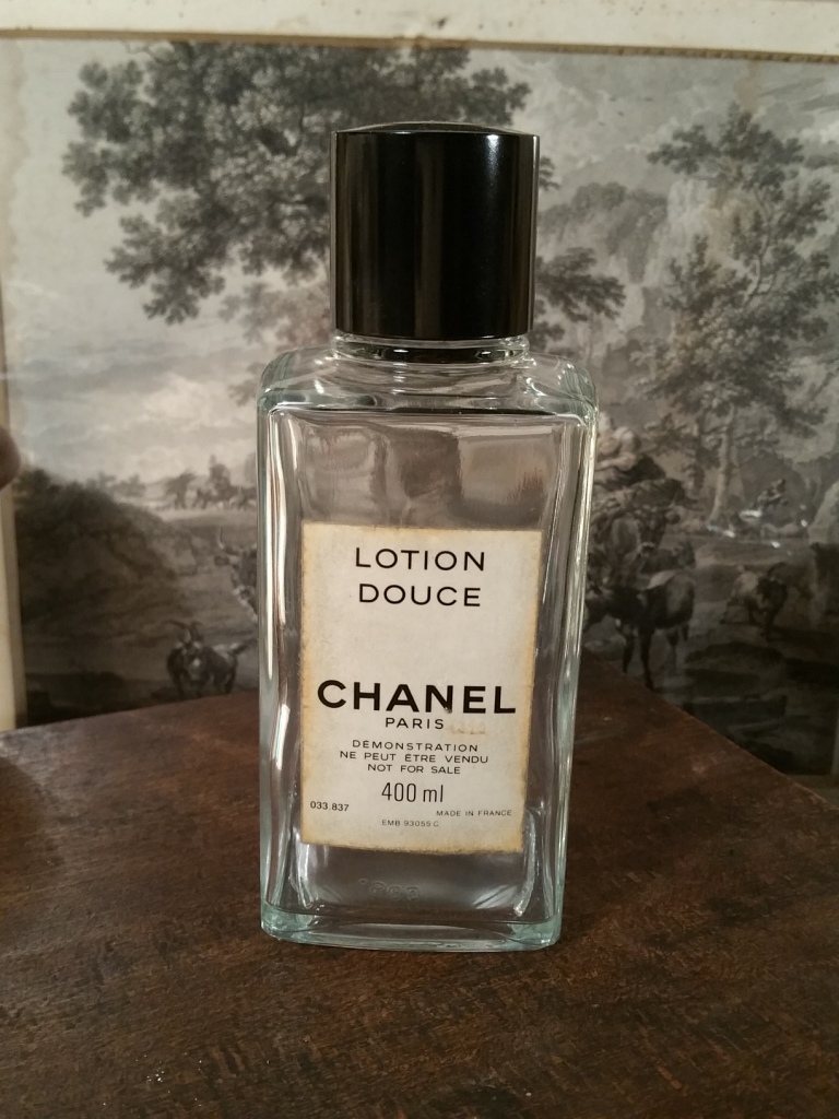 1 flacon lotion chanel