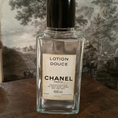 1 flacon lotion chanel