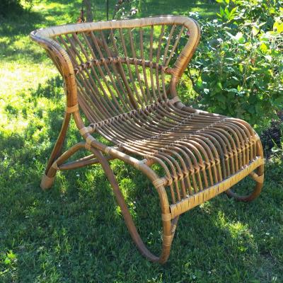 1 grand fauteuil en osier