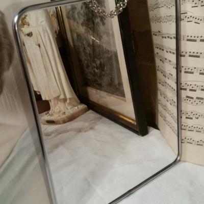 1 grand miroir de barbier