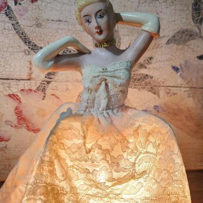 Lampe La cantatrice