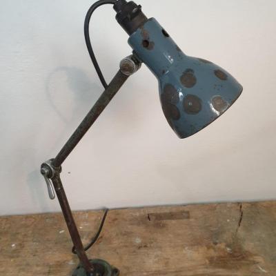 1 lampe d atelier