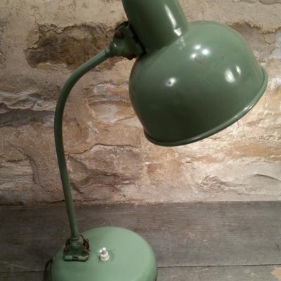 1 lampe de bureau verte