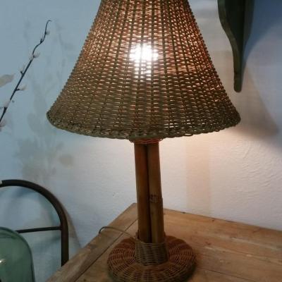 1 lampe en osier