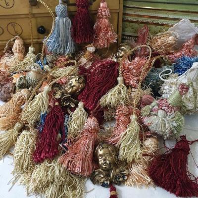 1 lot de pompons glands