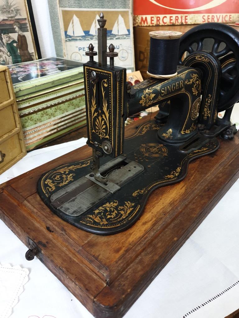ancienne machine à coudre singer fonte vieux métier