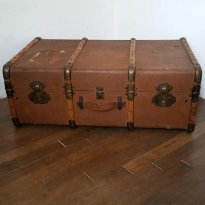 1 malle de voyage