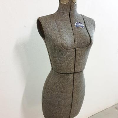1 mannequin acme