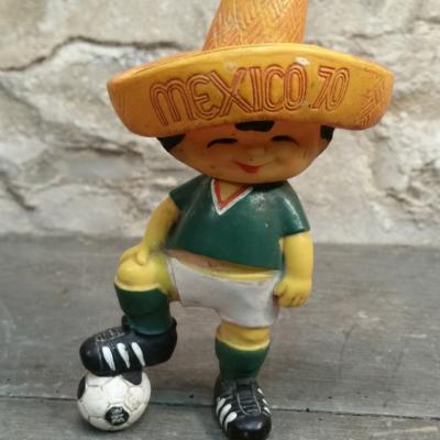 1 mascotte mondial 70