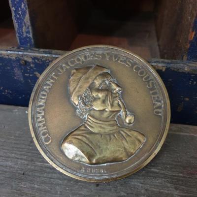 1 medaille cousteau