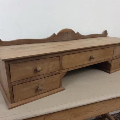 1 meuble de metier a tiroir