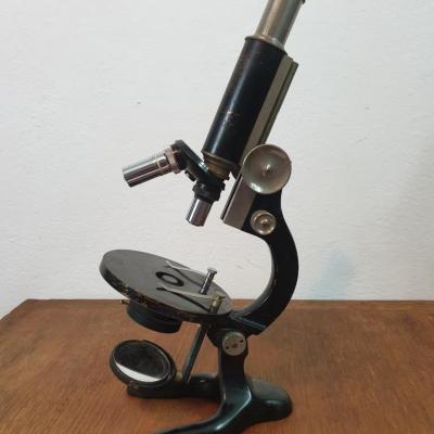 1 microscope sofrndo le havre