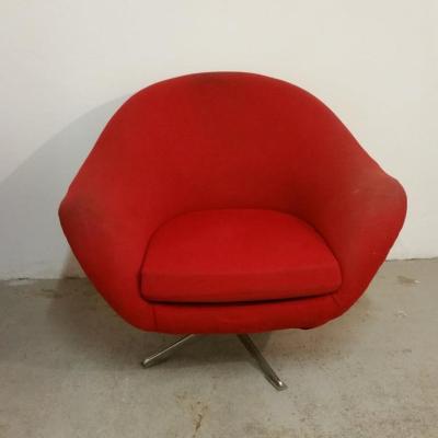 1 paire de fauteuils rouges