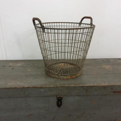 1 panier en metal
