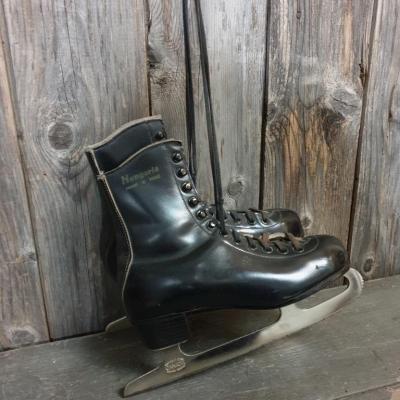 1 patins a glace hungaria