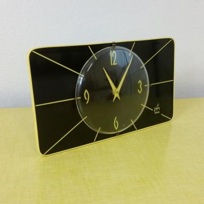 1 pendule japy jaune et noire