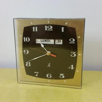 1 pendule jaz calendrier