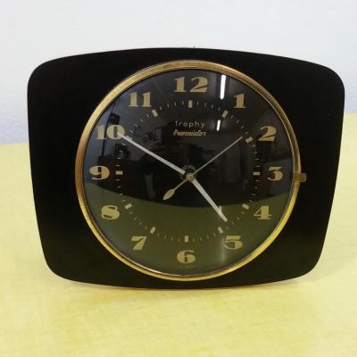 1 pendule trophy formica noir