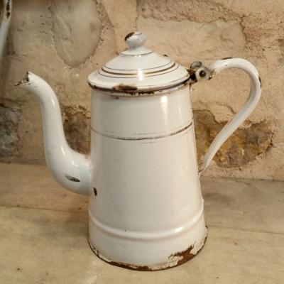 Cafetière émaillée