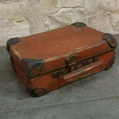 1 petite valise