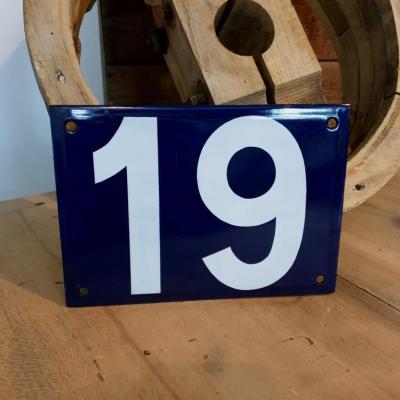 1 plaque de rue emaillee n 21