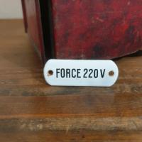 1 plaque force 220 v 4