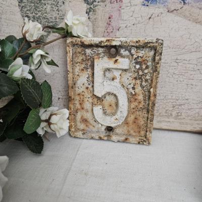 Plaque n°5