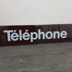 1 plaque telephone