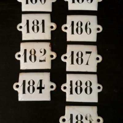 1 plaques emaillees 180