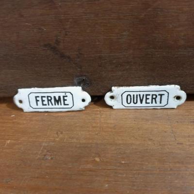1 plaques ouvert ferme 2
