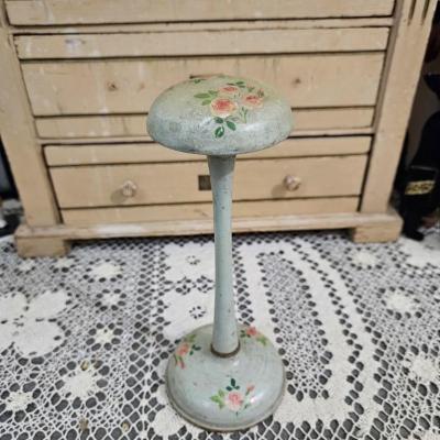 1 porte chapeau avec roses