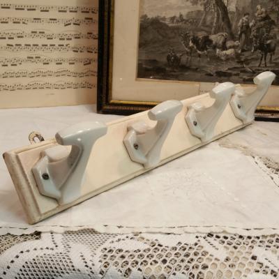 1 porte manteau faience