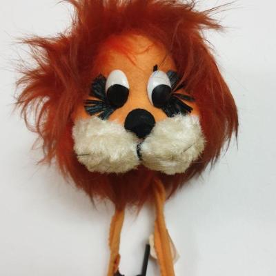 1 porte manteau lion