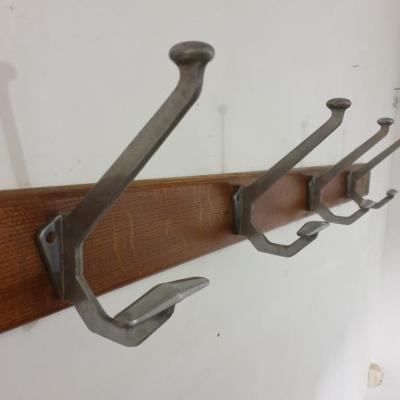 1 porte manteau4 pateres 40 s