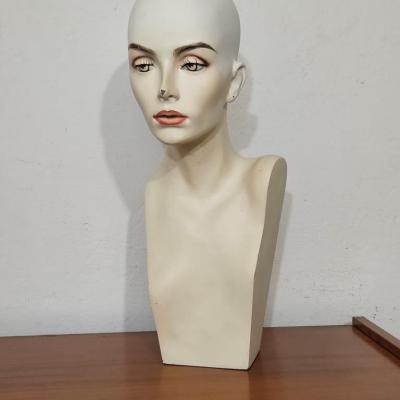 1 presentoir femme 70 tete mannequin n 3