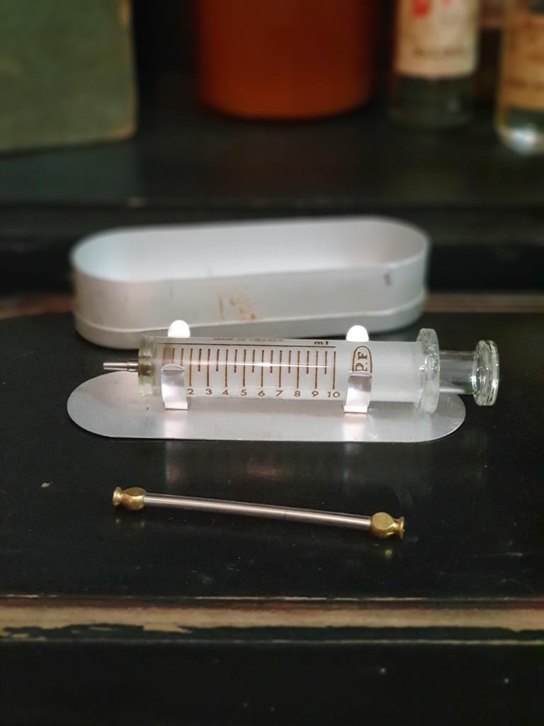 1 seringue sterilisable