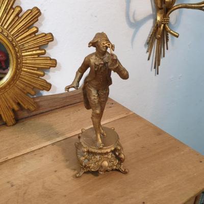 1 statue le marquis