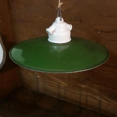 1 suspension emaillee assiette verte