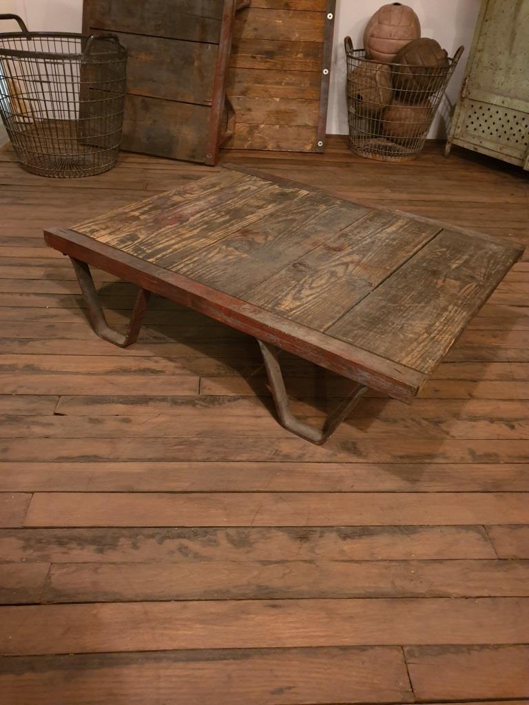 1 table basse palette sncf a