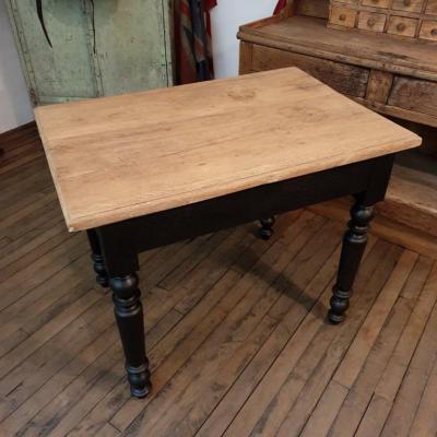 1 table de ferme patinee
