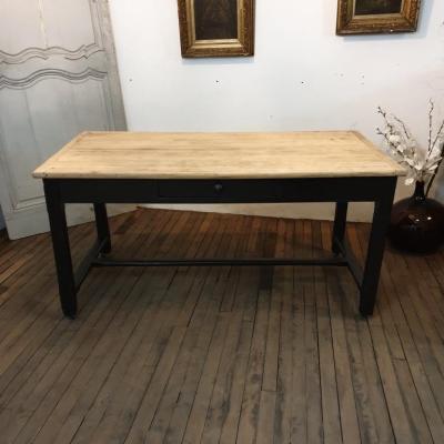 1 table de ferme pieds noirs