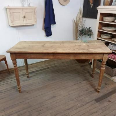 1 table de ferme