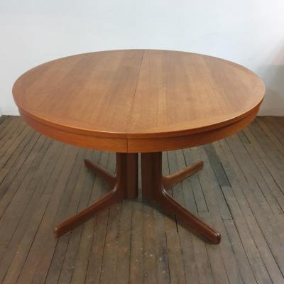 1 table scandinave 1