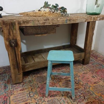 1 tabouret bleu